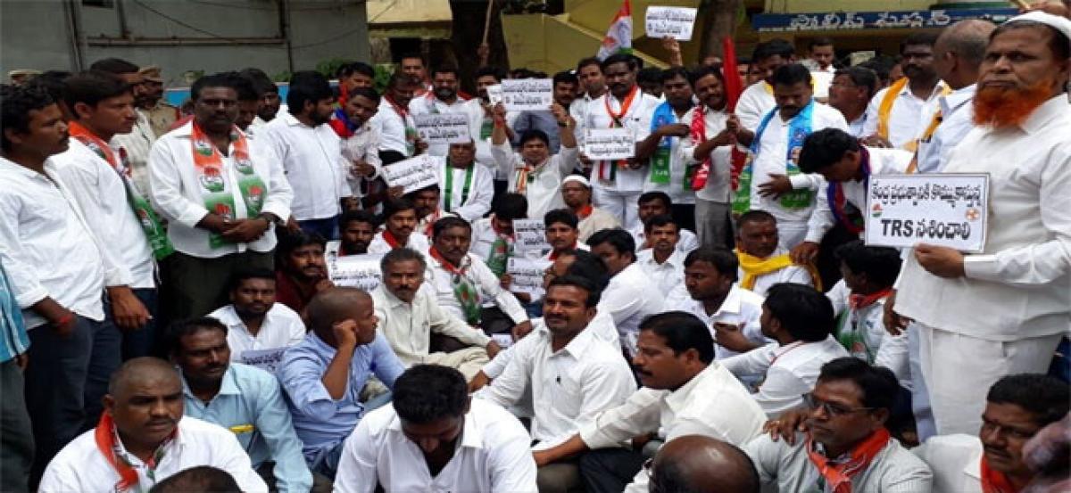 Congress, TDP hold rally to protest against rise in fuel prices