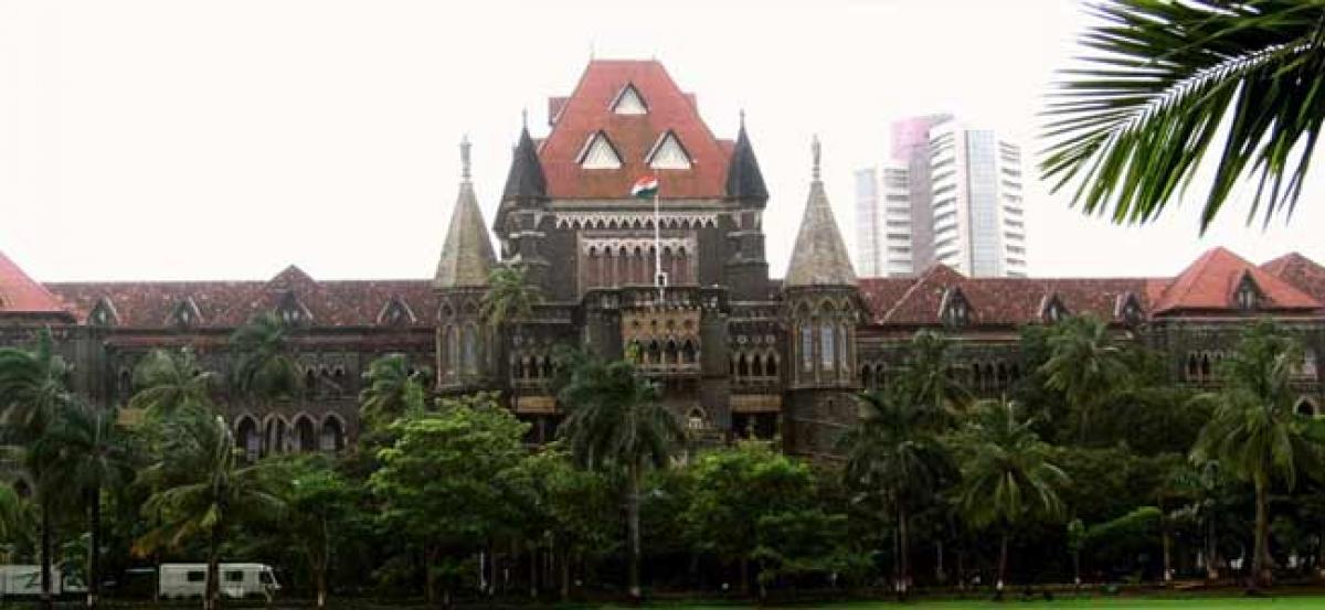 Maharashtra: Bombay HC asks govt to decide on allowing outside food in theatres