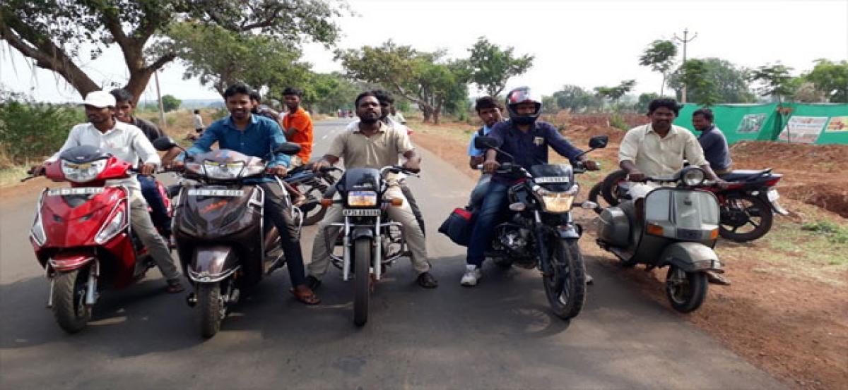 10,000 km bike yatra reaches Vikarabad