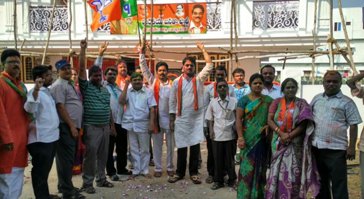 BJP leaders celebrate party victory in Gujarat, HP