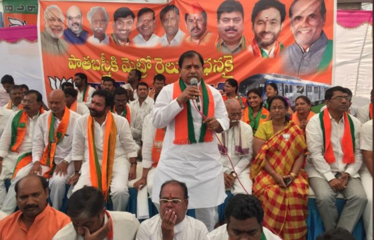 BJP launches protest demanding launch of Metro Rail work in Old City