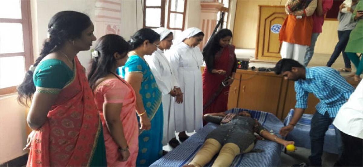 150 students of St Paul’s Degree College donate blood
