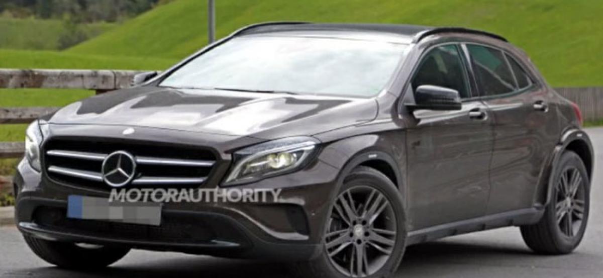 New Spy Images Of Mercedes-Benz GLB Surface