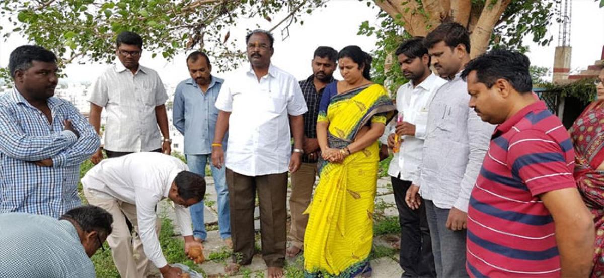 Lakshmi launches road carpeting works