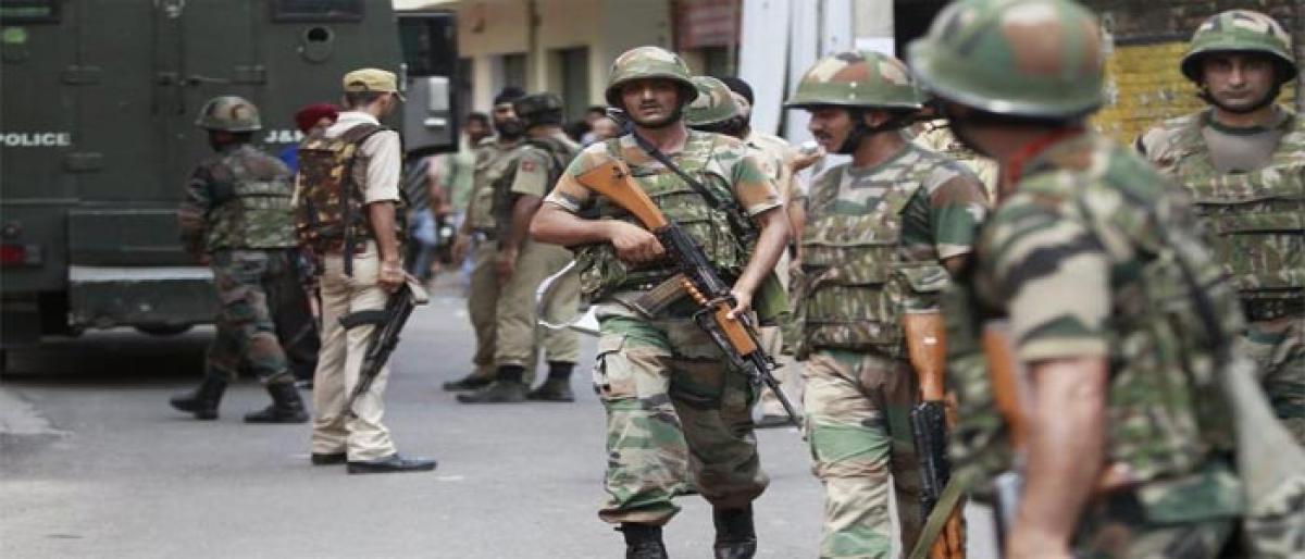 Militants attack BSF camp near Srinagar airport