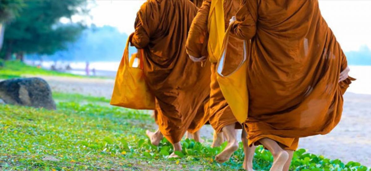 Six armed thieves thrash Buddhist monks in UP’s Farrukhabad