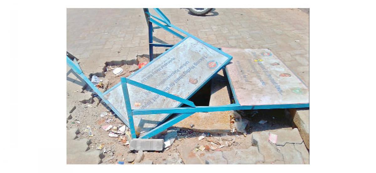 Bad state of Kukatpally bus stops