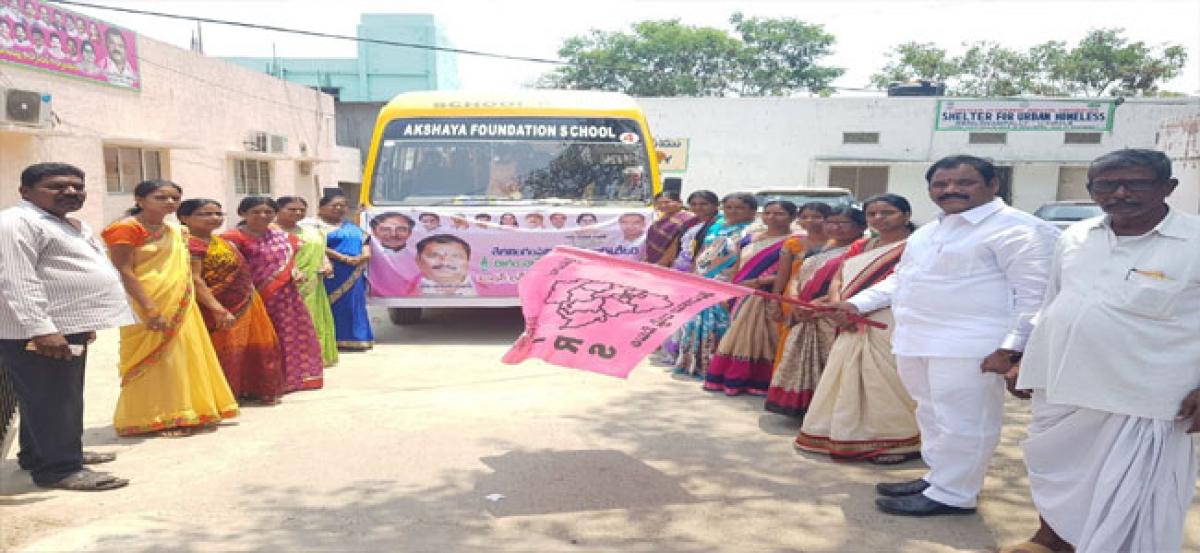 Corporator holds bus yatra to Kaleshwaram project