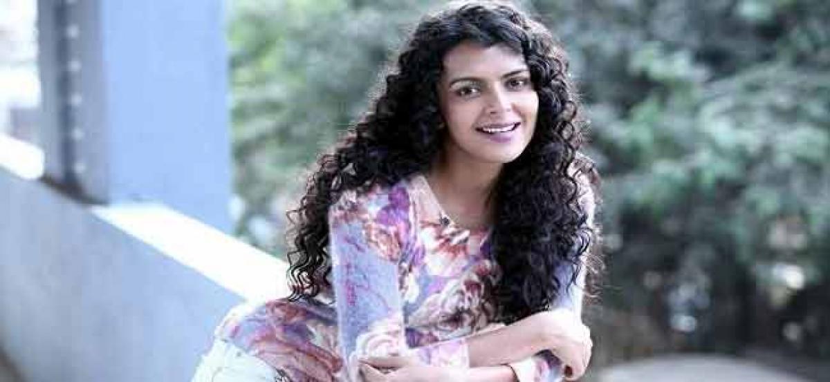 Babumoshai... actress supports Nawazs remarks on racism