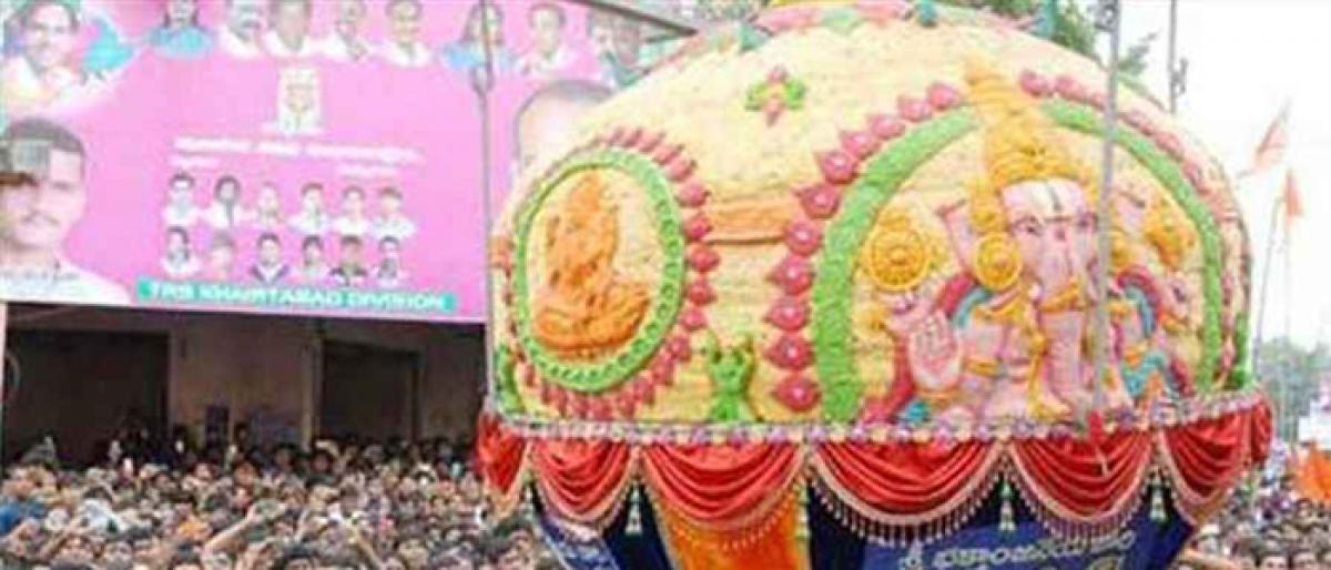 Balapur laddu fetches 16.6 lakh