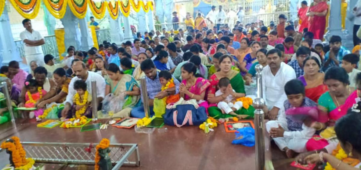 Thousands of devotees throng Basara temple