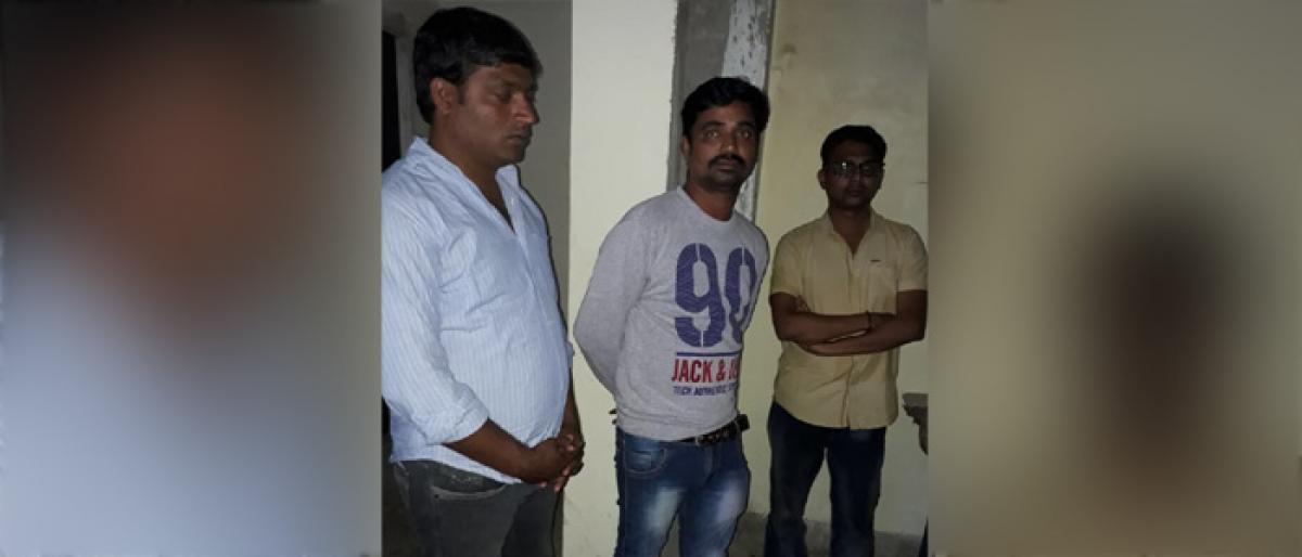 Cricket betting racket busted; 3 held