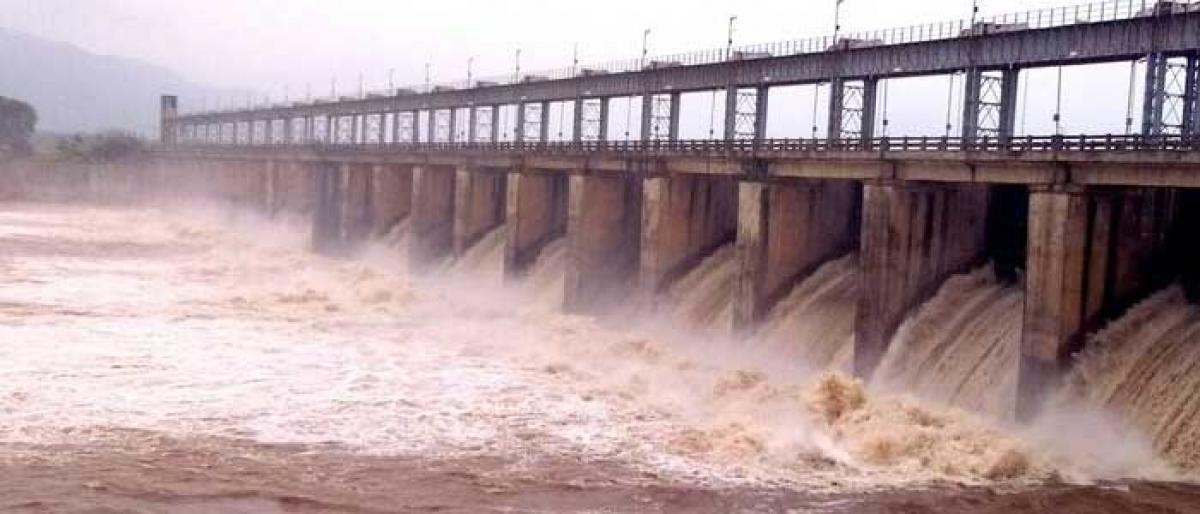 Torrential rains fill Godavari to the brim