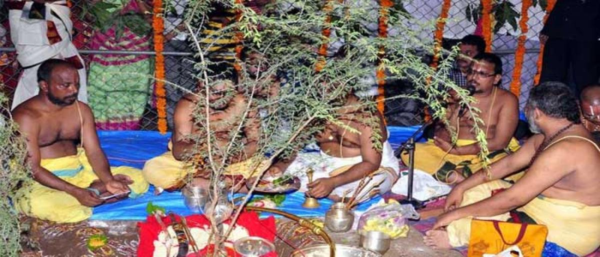 Ayudha pooja conducted, devotees throng Bhadradri temple
