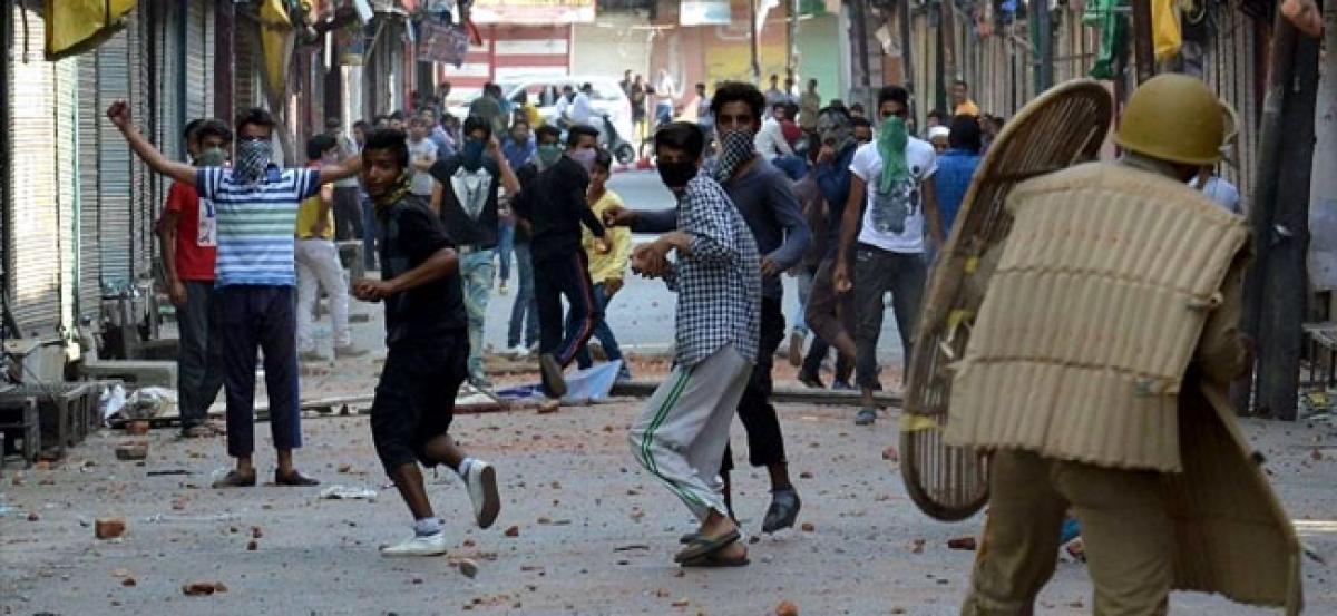 Bharat Bandh: Stone pelting on buses reported in Maharashtra