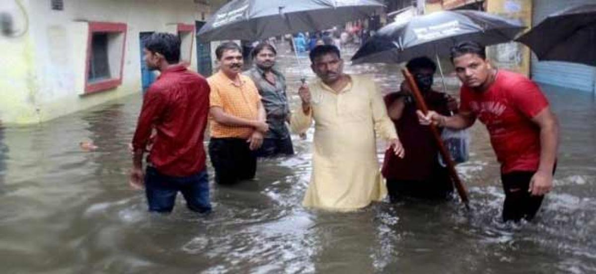 Heavy overnight downpour claims lives of over 7 people in Bhopal