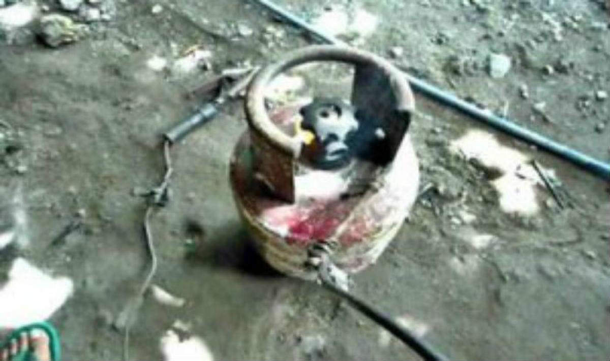 UP: Two dead, a dozen injured in a gas cylinder blast in Aligarh