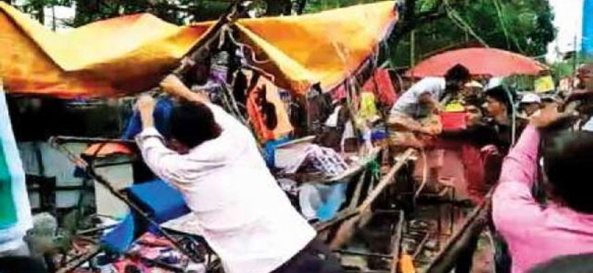 Hawkers can only operate from designated hawking zones: Bombay HC on illegal hawking in city