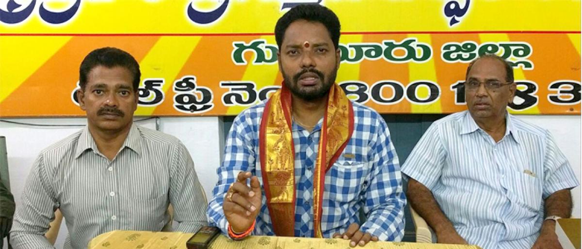 Brahmin body flays YSRCP in Guntur