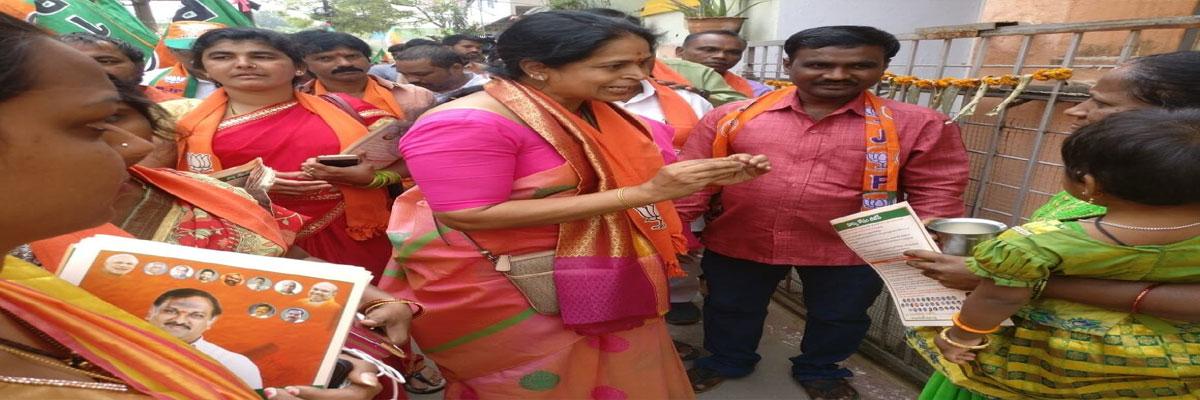 Bandapalli Satish woos Mettuguda voters