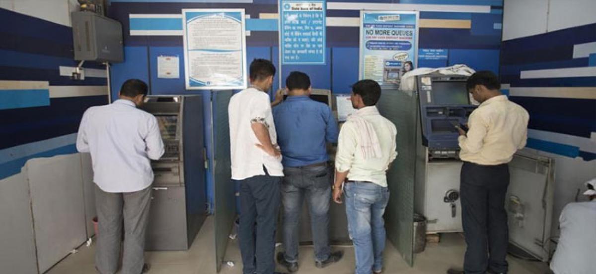 Cash crunch eases, SBI says problem to be resolved by Friday