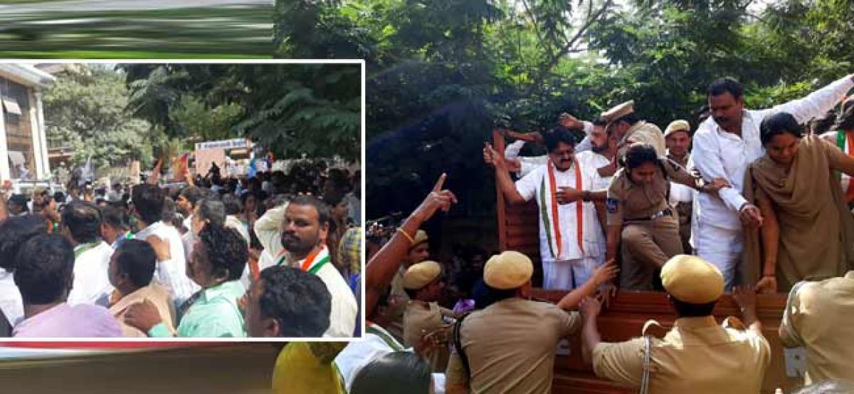 Congress dharna in front of CBI office