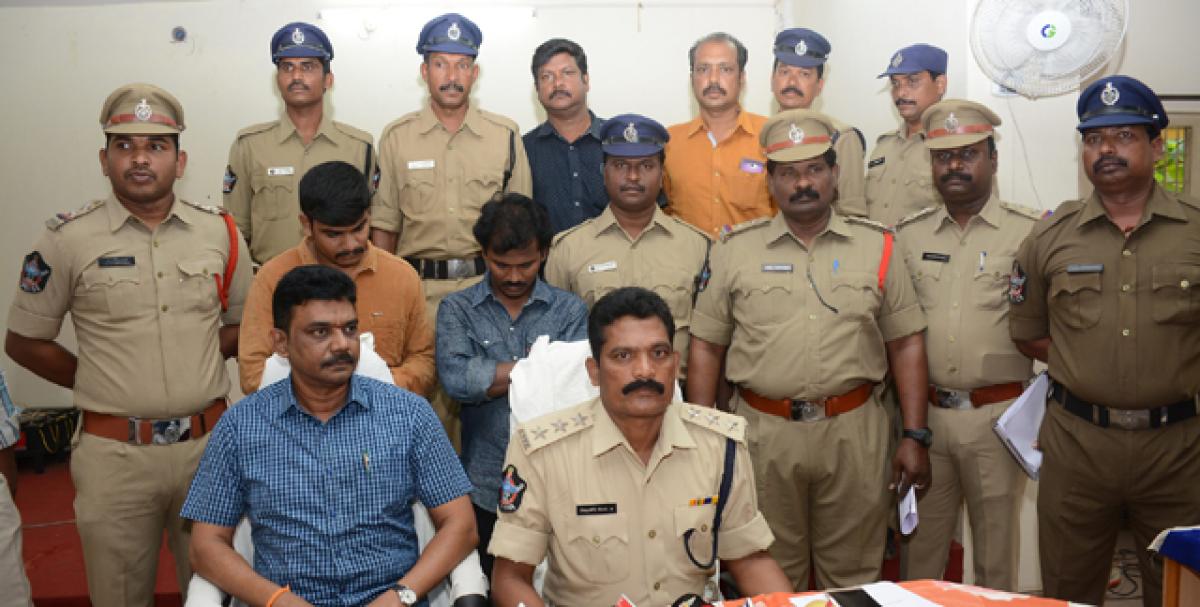 Two burglars held; booty worth 10 lakh recovered