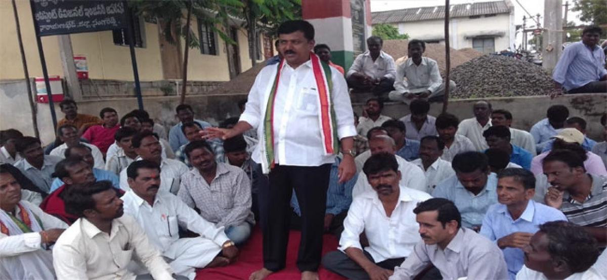 TPCC member supports electricity department workers’ stir