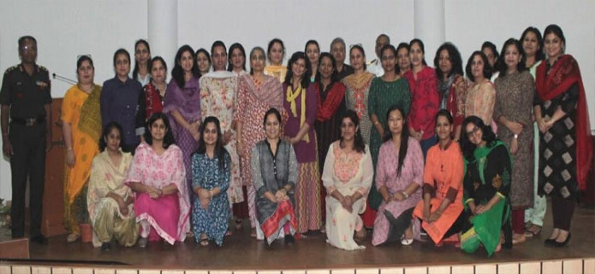 Certificate course for spouses of Defence officers