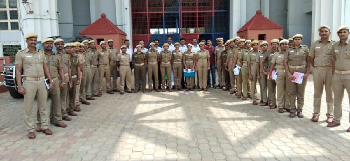 Visiting Tamil Nadu deputy jailors laud reform initiatives at Cherlapally jail