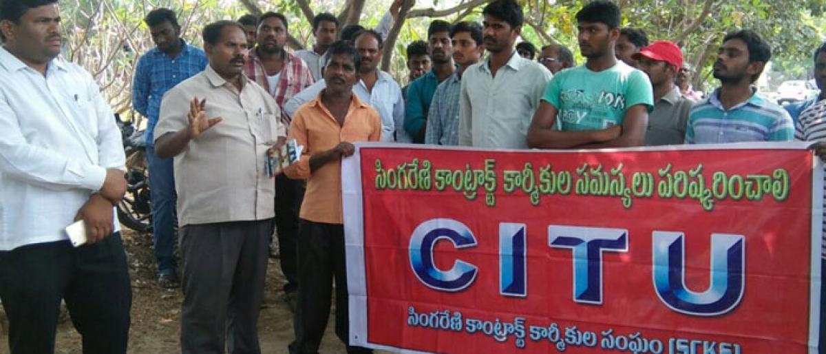 Regularise outsourcing workers, CITU demands