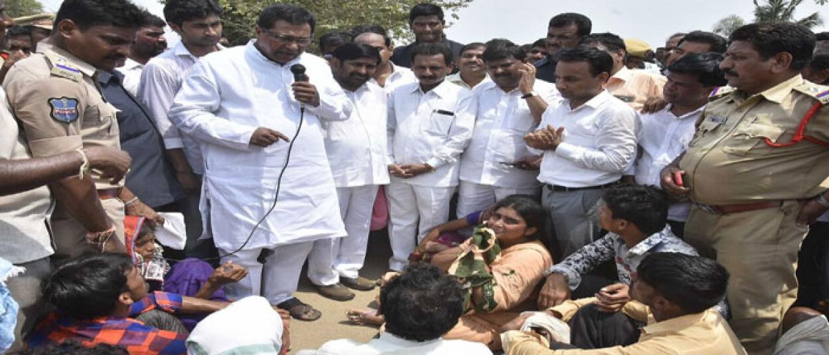 Opposition demands `15 lakh compensation to kin of victims