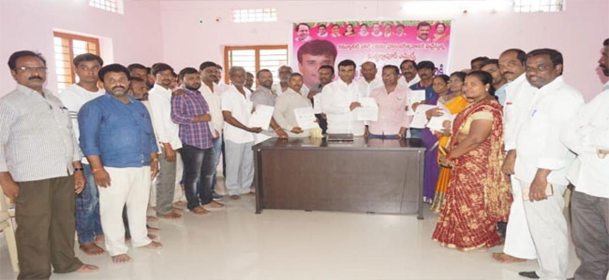 MLA presents CMRF cheques