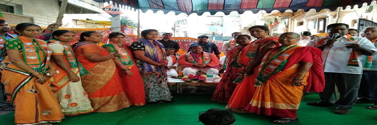 BJP candidate Bandapalli Satish intensifies campaign in Secunderabad