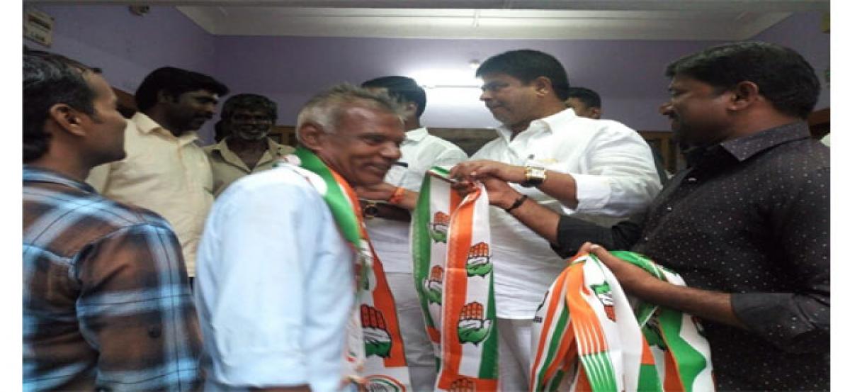 Youngsters join Congress party in Vikarabad