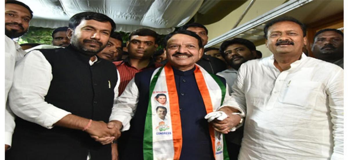Former Kamareddy MLA Syed Yousuf Ali joins Congress