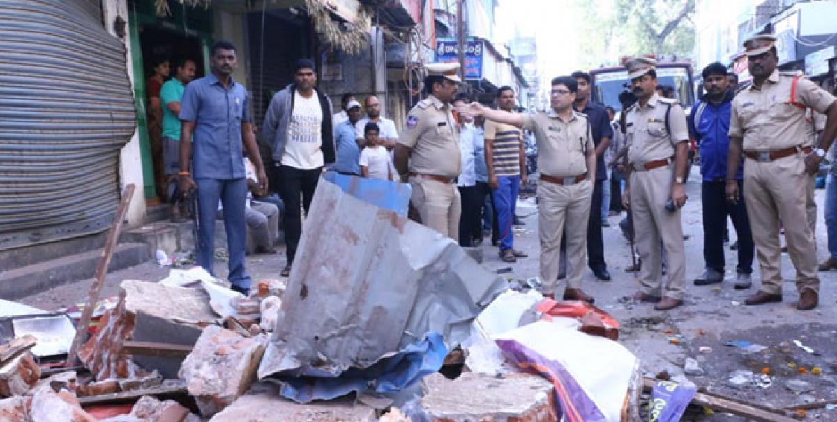 Blast in cloth store rocks Khammam