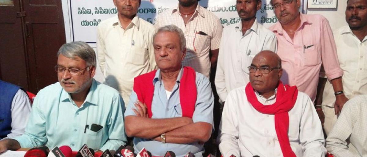 CPI leaders accuses TRS govt of protecting Nayeem’s aides