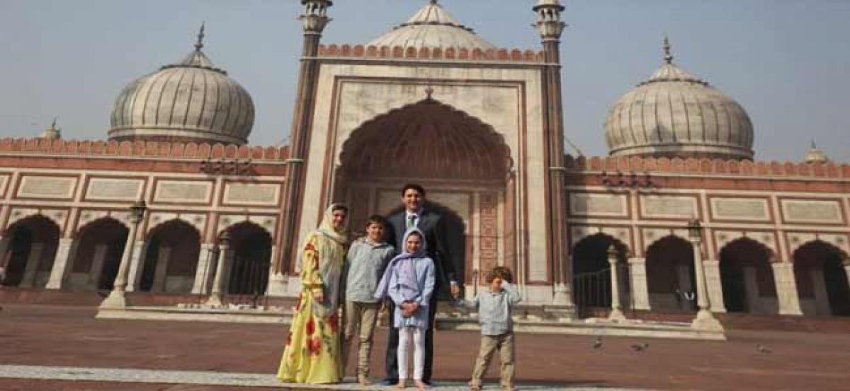 Canadian PM Justin Trudeau visits Jama Masjid with family