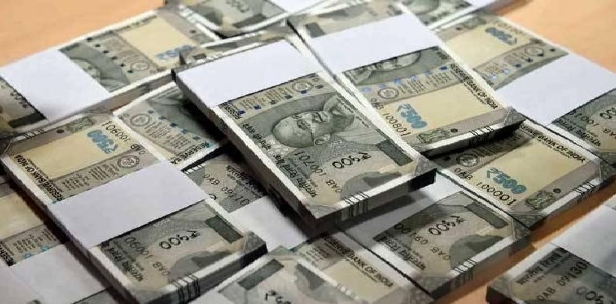 Two minor boys run away from home with Rs 2.20 lakh cash, caught in Hyderabad