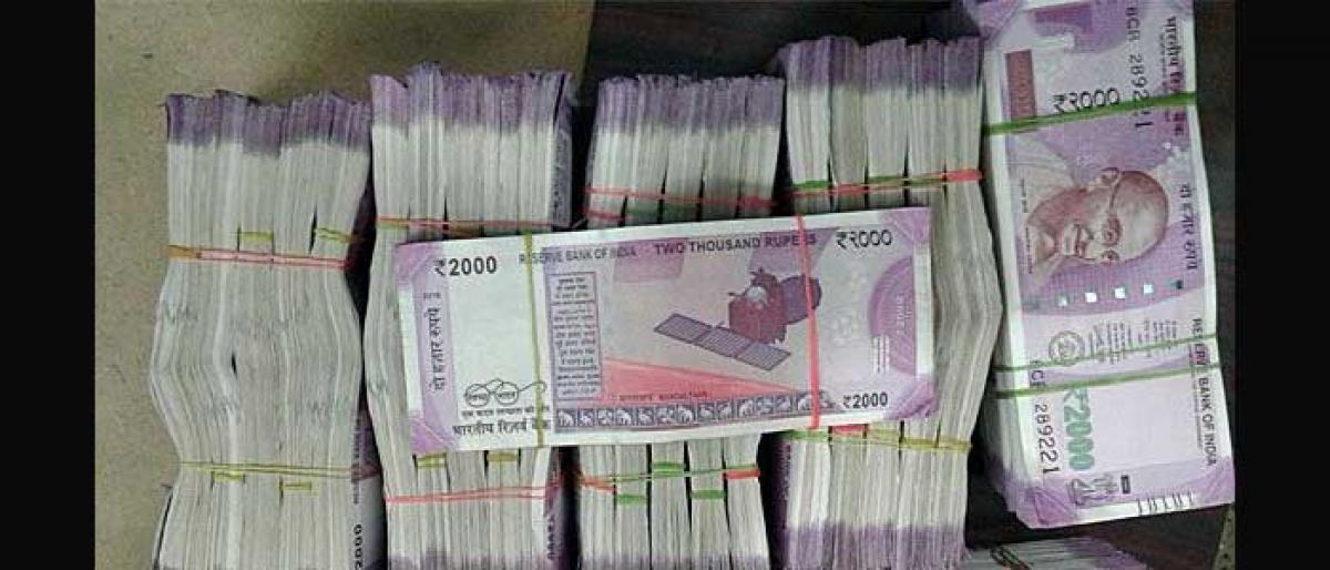 Rs 1 cr unaccounted cash seized from jewellery shop worker