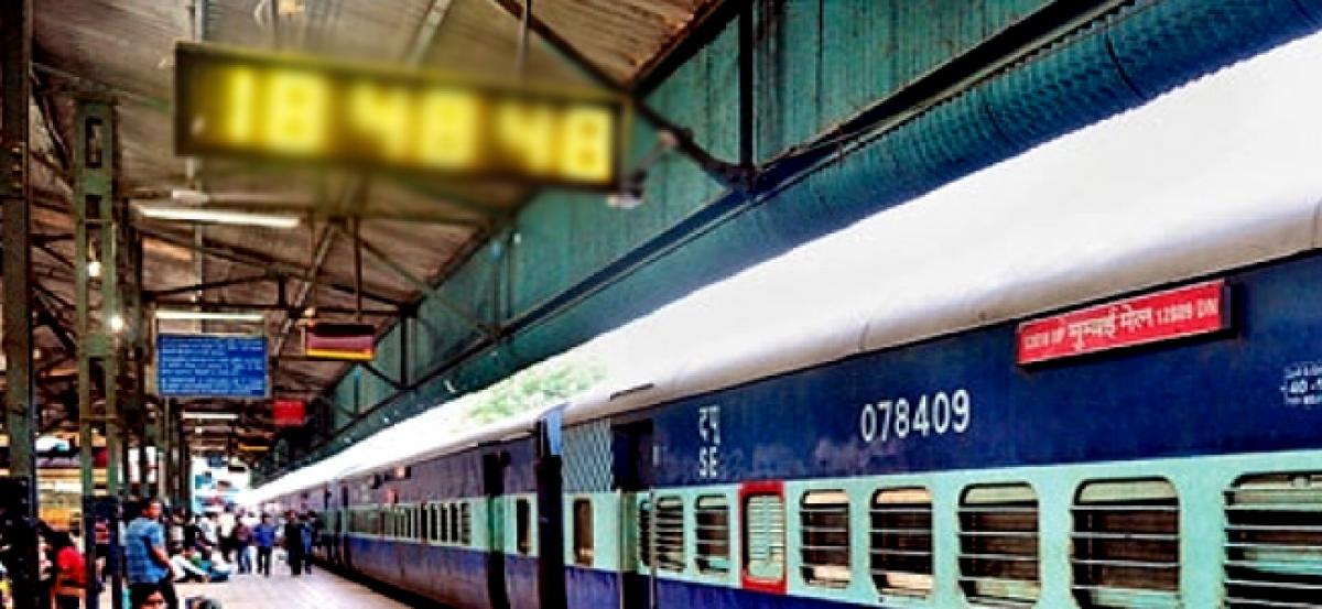 Maharashtra: Central Railway starts digital transaction facility at 15 stations in five divisions
