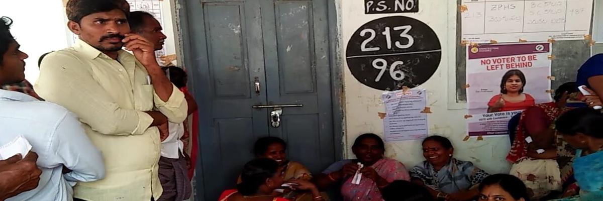 Election staff lock polling booth to take lunch in Suryapet
