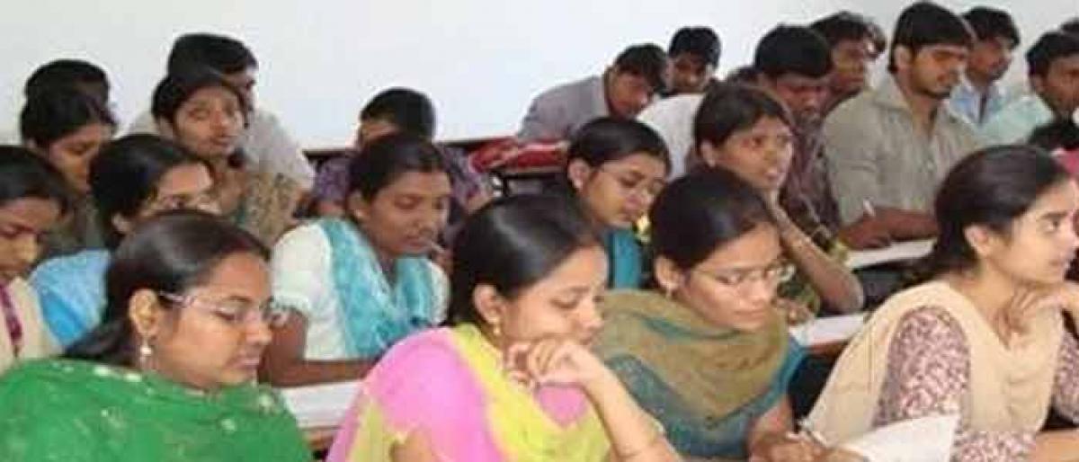 Govt for hassle-free fund flow to colleges