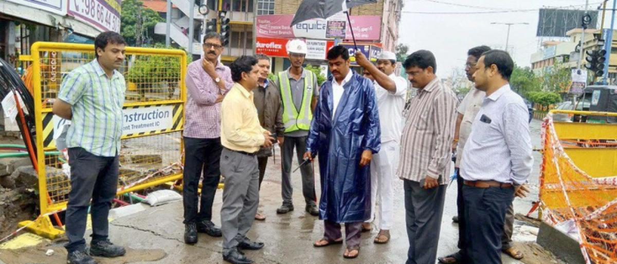 Civic Chief Inspects Rain-Hit Areas