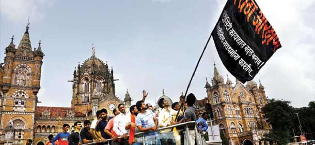 Table report on Maratha quota issue in Maharashtra Assembly: Congress