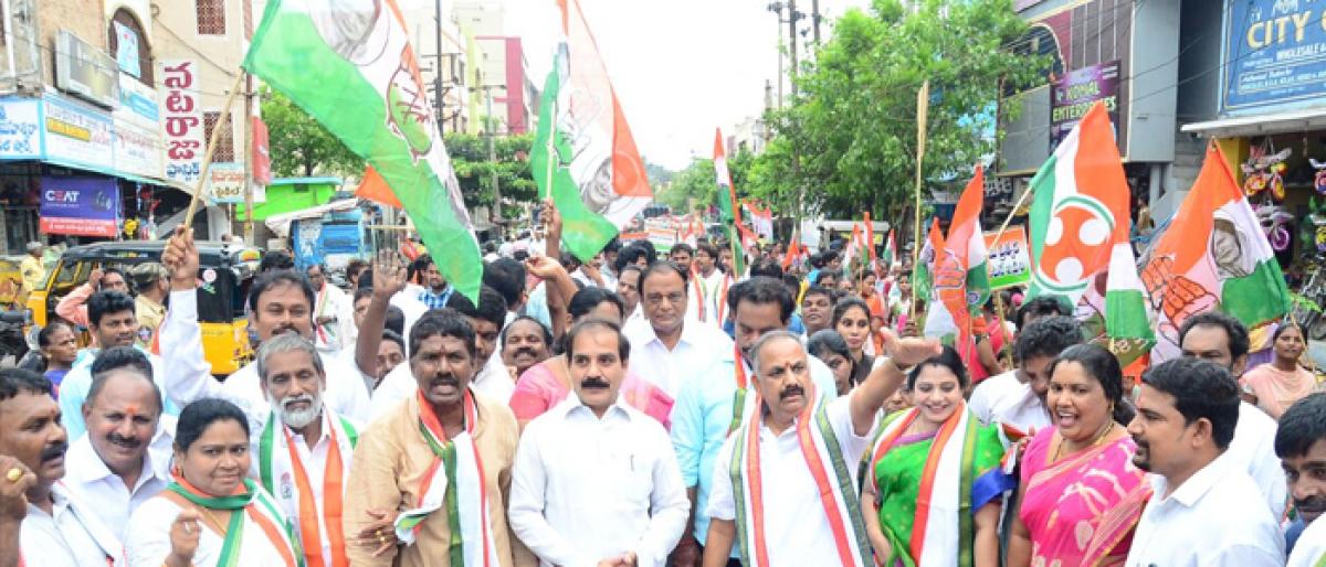 Congress takes out ‘Praja Chaitanya Yatra’