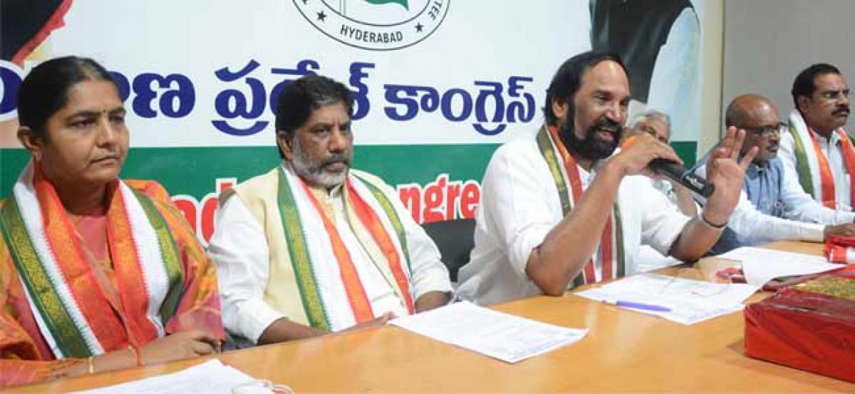 TRS Govt has ruined education sector: Congress