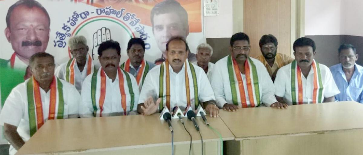 Raghuveera to take part in ‘Intinta Congress’