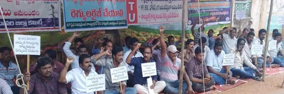 Contract power workers demand regularisation